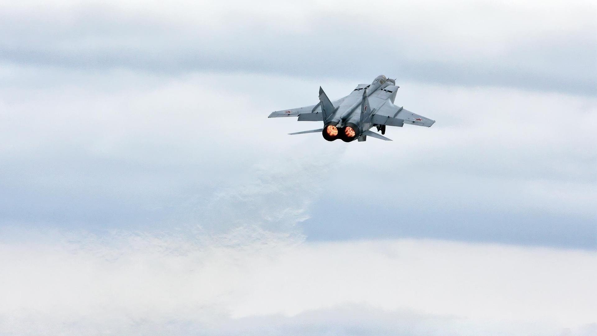 当魔术防守遇上利拉德时刻,辽宁队的锁链如何被一刀斩断?