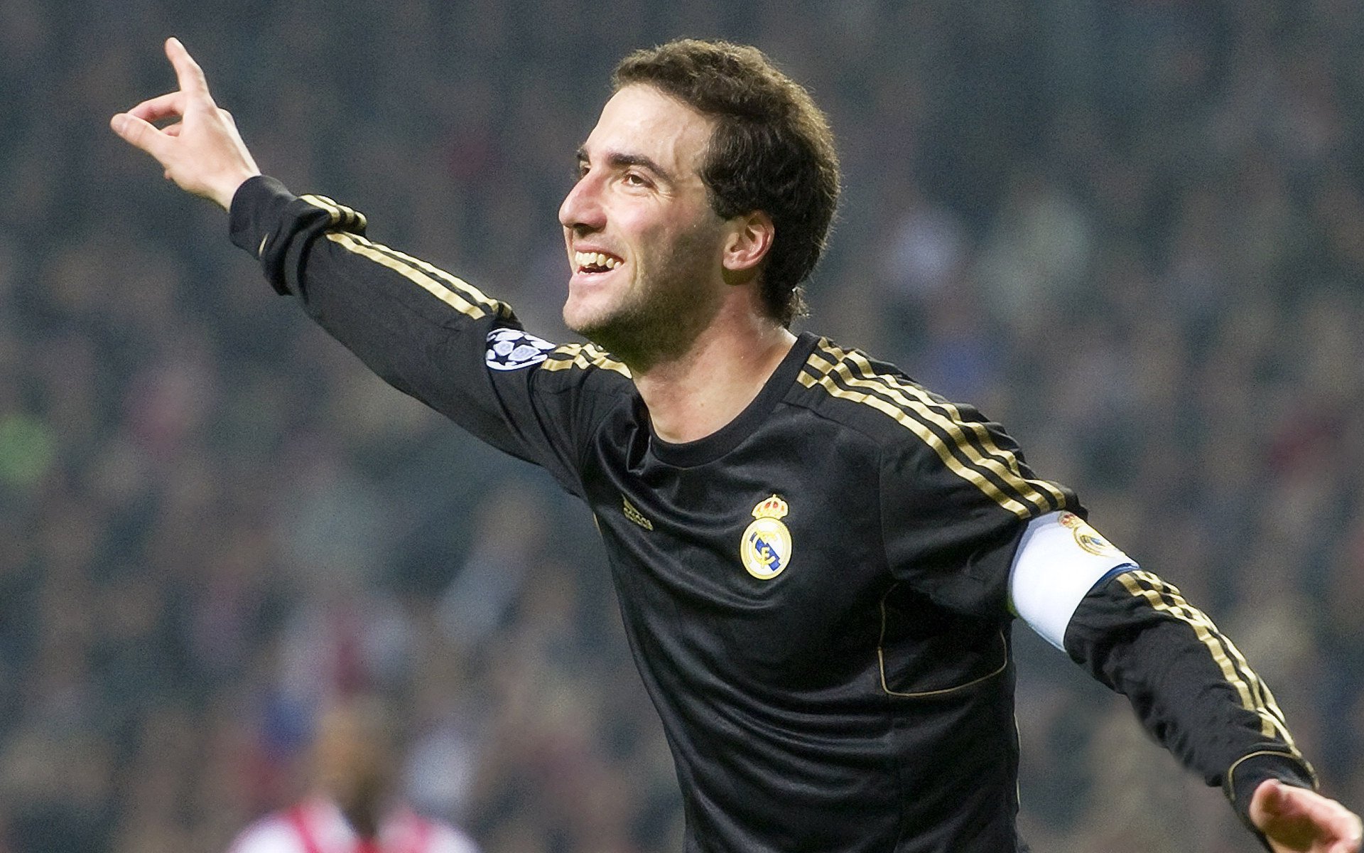 当闪电撕裂洛城，达龙·福克斯如何用攻防转换改写德比格局